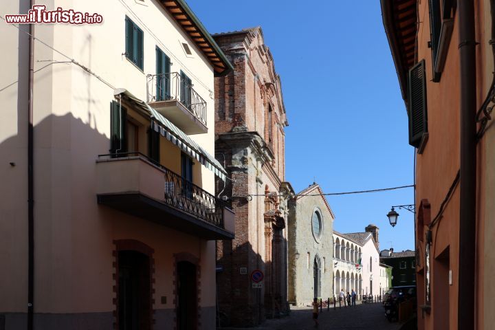 Immagine Via del centro di Umbertide, il borgo della Provincia di Perugia