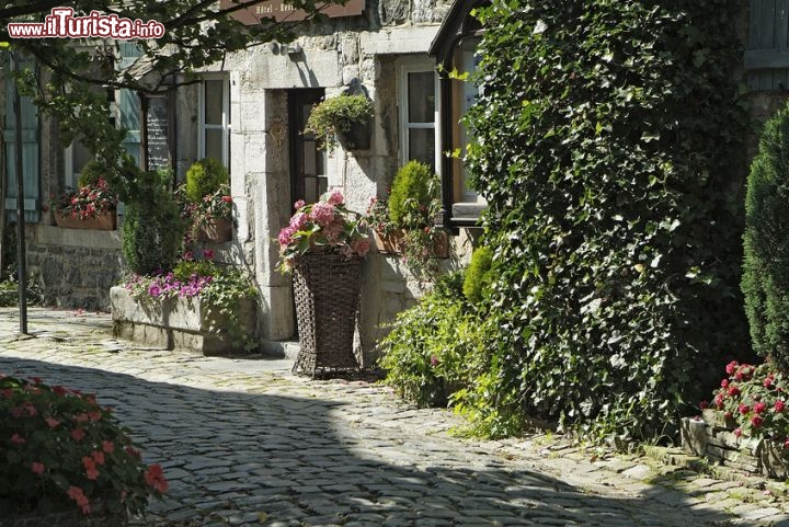 Immagine Vicoli acciottolati nel centro medievale di Durbuy, Vallonia, Belgio - © Helmut Brands - Fotolia.com