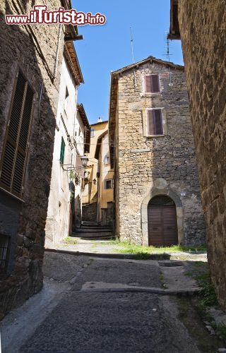 Immagine Vicolo in centro a Ronciglione di Viterbo - © Mi.Ti. / Shutterstock.com