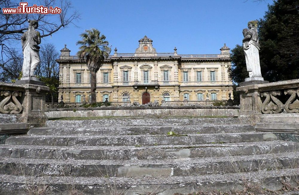 Immagine Villa Peragallo a Calenzano - © Lmagnolfi - CC BY-SA 4.0 - Wikipedia
