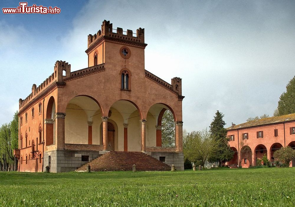 Immagine Villa Rusconi si trova a Mezzolara di Budrio, in Emilia-Romagna - © Pierluigi Mioli - CC BY-SA 4.0, Wikipedia