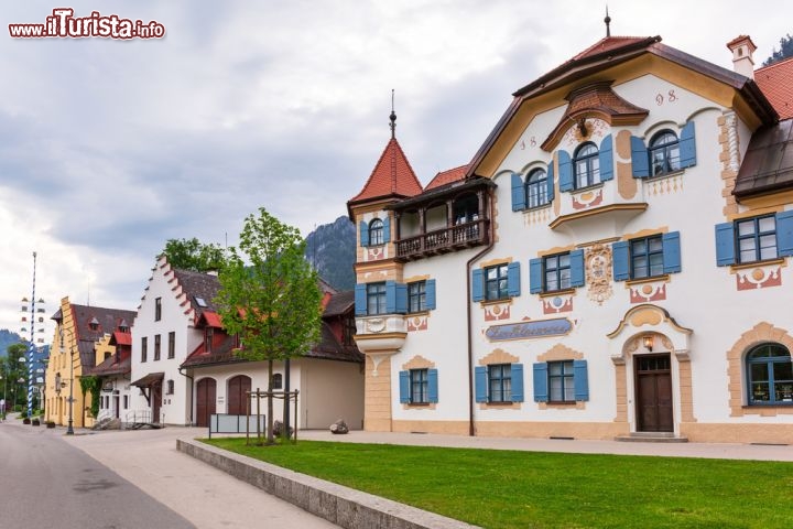 Immagine Villaggio Hohenschwangau, Strada Romantica in Baviera (Germania) 218404312 - © Ammit Jack / Shutterstock.com