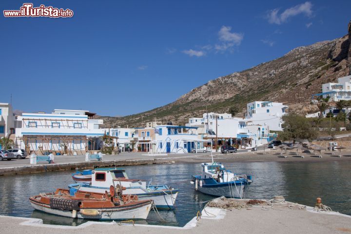 Immagine Villaggio e spiaggia di Finiki a Karpathos - © dedi57/ Shutterstock.com