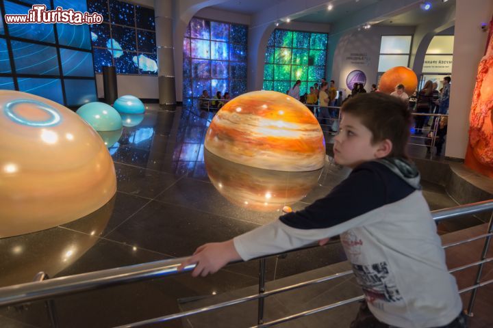 Immagine Visita al planetario di Mosca, Russia - E' uno dei planetari più grandi del mondo e il più antico di Russia. Costruito nel 1929 ospita attrazioni interessanti fra cui la cupola stellata, meteoriti autentiche e un cinema 4D © BestPhotoPlus / Shutterstock.com