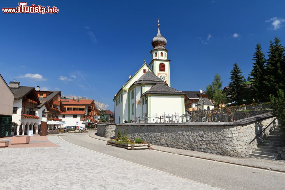 Immagine Visita del centro di San Cassiano in Alto Adige, siamo nell'Alta Badia