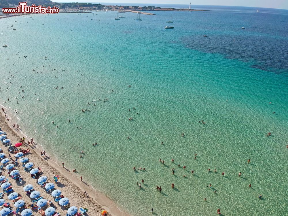 Immagine Vista aerea della famosa spiaggia di San Vito Lo Capo in Sicilia.