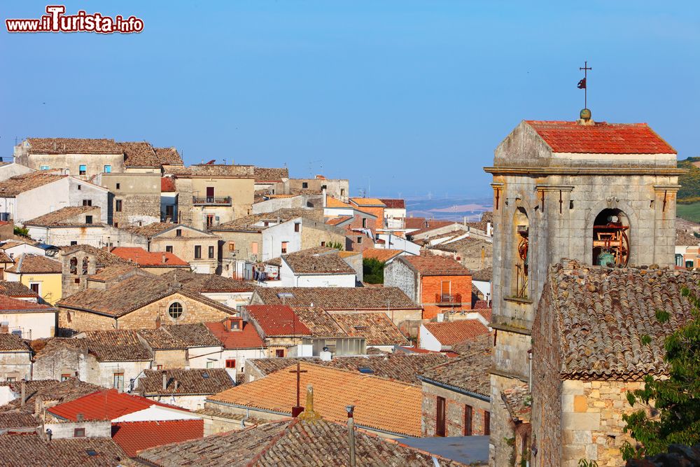 Immagine Vista aerea delle case del borgo di Bovino in Puglia, siamo in Daunia, regione storica dalla Puglia