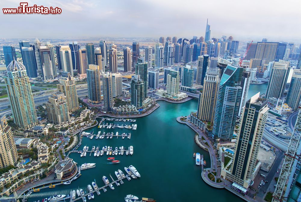 Immagine Vista dall'alto della Marina di Dubai