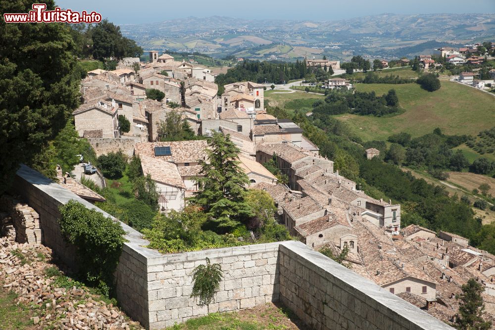 Immagine Vista dall'alto del borgo di Civitella del Tronto, regione Abruzzo.