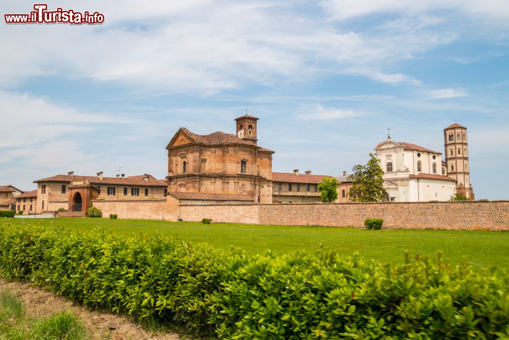 Immagine Vista del compesso abbaziale di Santa Maria a Lucedio frazione di Trino Vercellese in Piemonte