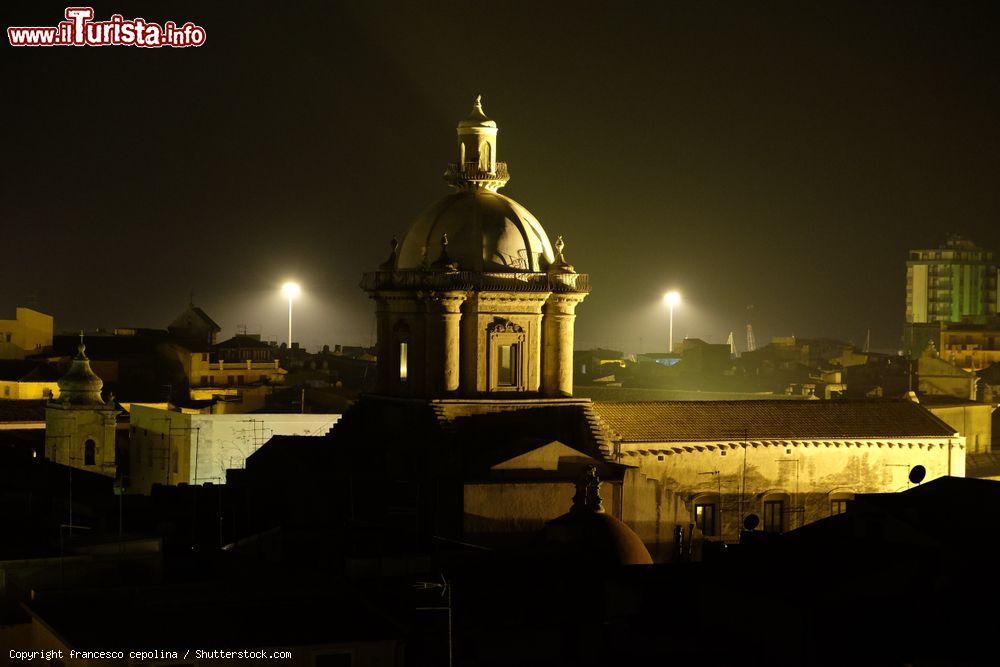 Immagine Vista notturna della Chiesa di Sant'Angelo in centro a Licata in Sicilia - © francesco cepolina / Shutterstock.com