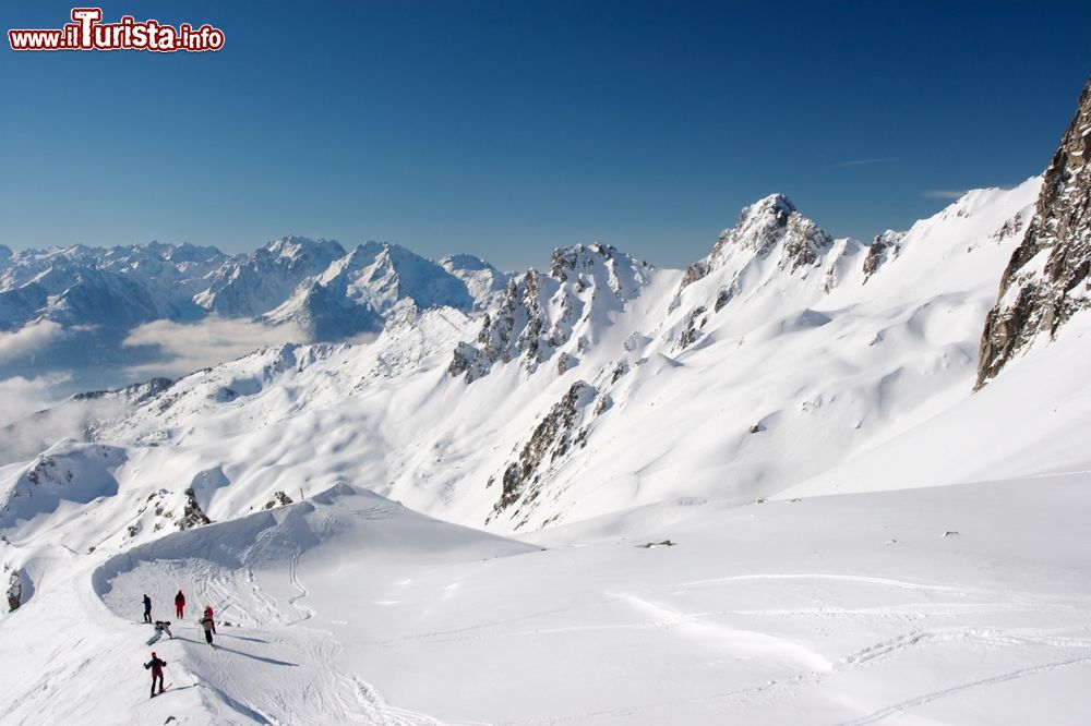 Immagine Vista panoramica dalle cime innevate del comprensorio di Valmorel in Francia
