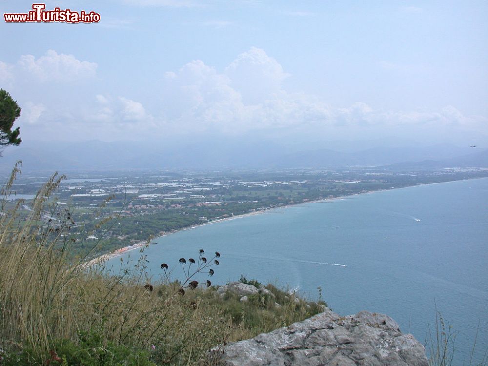 Immagine Vista panoramica della pianura di Fondi nel Lazio - © MM - Wikipedia