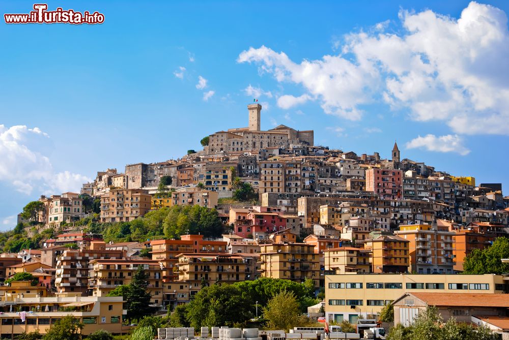 Immagine Vista panoramica di Palombara Sabina nel Lazio: la cittadina si trova in Provincia di Roma