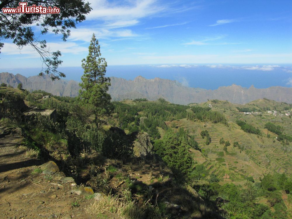 Immagine Vista panoramica del paesaggio e la natura dell'isola di Santo Antão a Capo Verde.