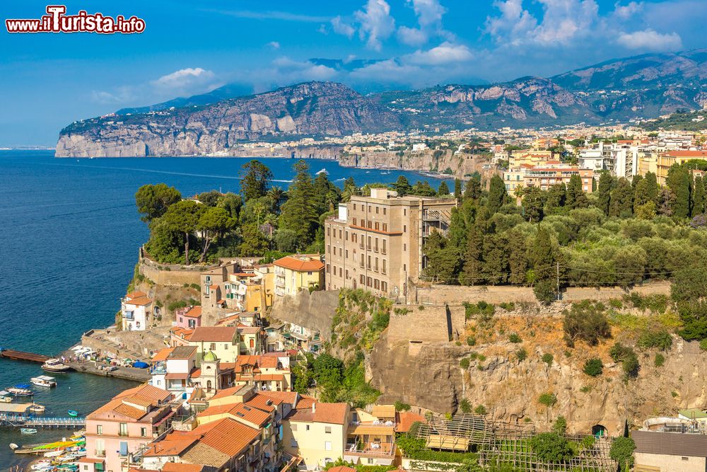 Immagine Vista panoramica di Sorrento in Campania, Golfo di Napoli