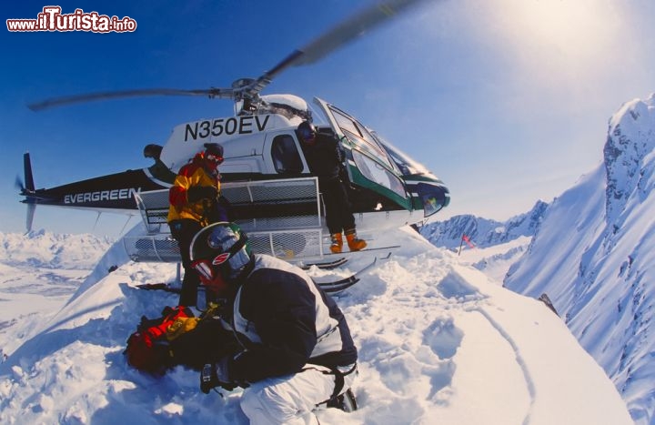 Immagine Heliski in Alaska sulle vette della catena montuosa Chugach - © Soren Egeberg Photography / Shutterstock.com