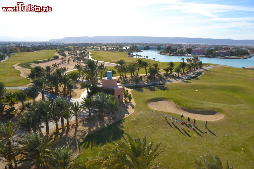 Immagine Lo splendido campo da golf dello Steigenberger Golf Resort di El Gouna, in Egitto.