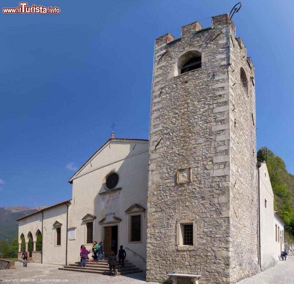 Immagine Dettaglio del santuario di Santa Augusta a Serravalle, Vittorio Veneto (Veneto). Questo secolare luogo di culto, dove sono ospitate le spoglie della santa, sorge arroccato alle pendici del monte Marcantone - © REDMASON / Shutterstock.com