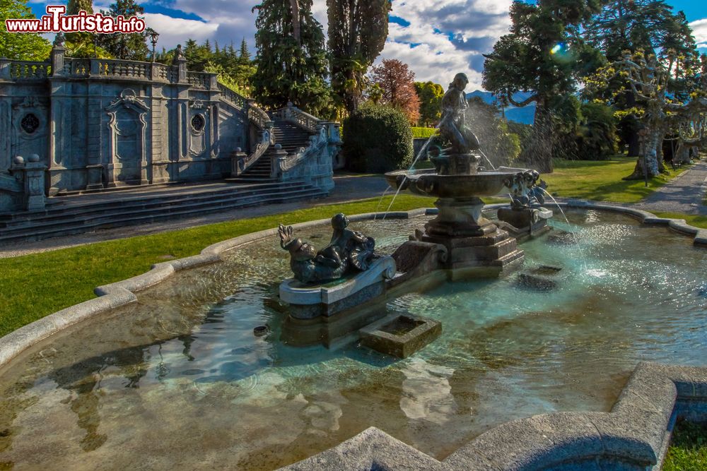 Immagine Un'elegante fontana a Griante, paese di circa 700 abitanti sul Lago di Como (Lombardia).