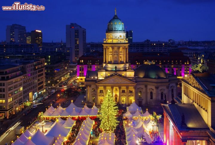 Immagine I mercatini dell'Avvento di Berlino la capitale della Germania - © LianeM / Shutterstock.com