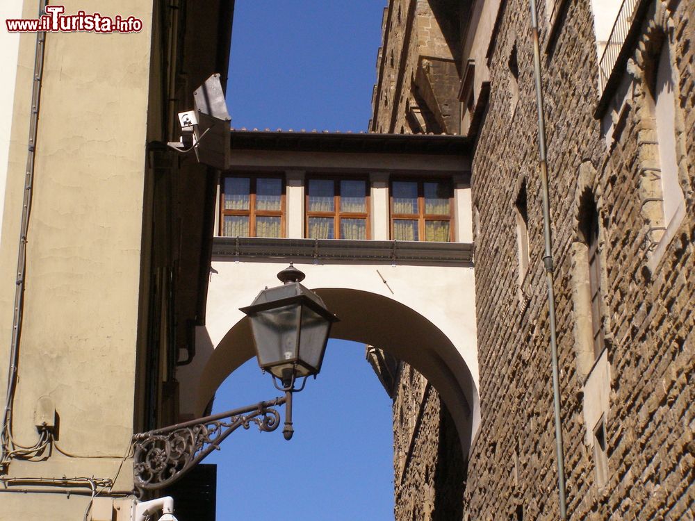 Immagine Il Corridoio Vasariano che collega Palazzo Vecchio con gli uffici e Palazzo Pitti a Firenze, Toscana.