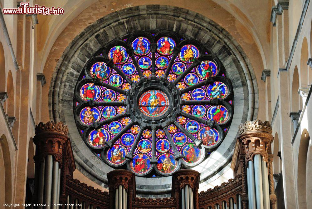 Immagine Il rosone (o finestra di Caterina) della cattedrale di Notre Dame a Tournai, Belgio - © Nigar Alizada / Shutterstock.com
