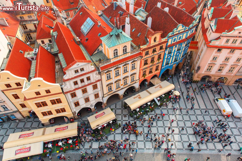 Immagine La piazza centrale di Praga, la capitale della Repubblica Ceca  - © kavalenkava / Shutterstock.com