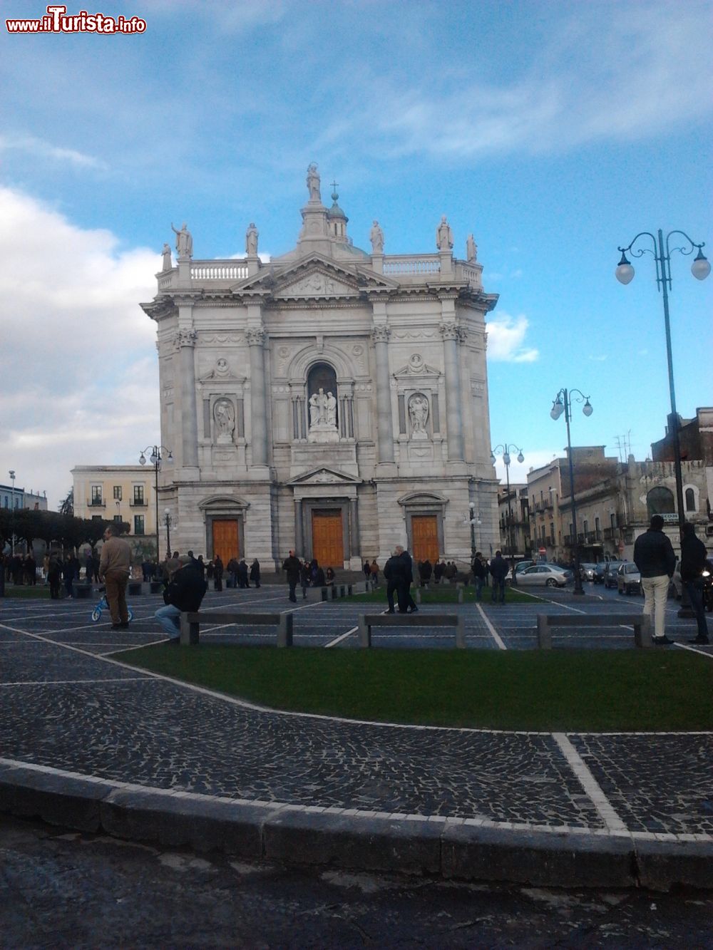 Immagine La piazza con il Santuario a San Giuseppe Vesuviano in Campania - © Danly97, CC BY-SA 3.0, Wikipedia