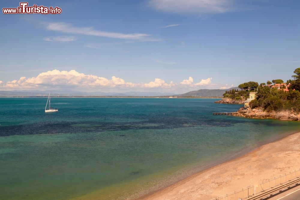 Immagine La spiaggia di Pozzarello tra Porto Santo Stefano e Orbetello in Toscana