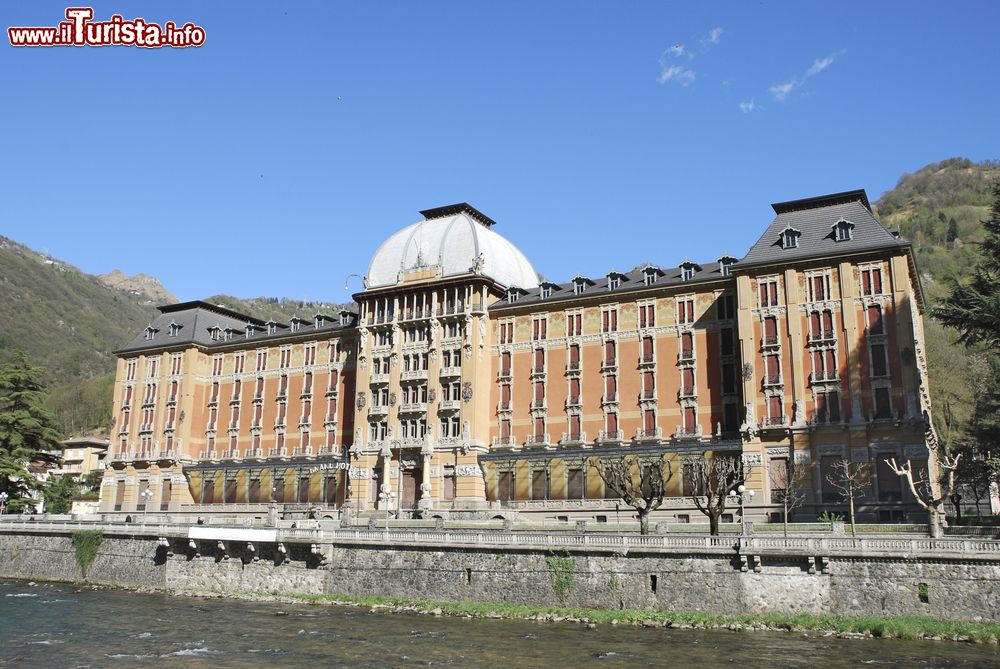Immagine Lo storico Grand Hotel di San Pellegrino Terme in Val Brembana, Lombardia