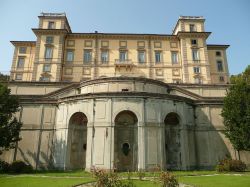 Uno scorcio di Villa Pusterla Crivelli Arconati a Limbiate,  Lombardia. Attuale sede dell'istituto agrario Luigi Castiglioni, nel corso della sua esistenza ha ospitato Napoleone Bonaparte ...