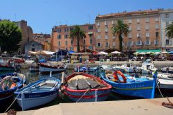 Barche nel porto di Ajaccio - © Pixachi / shutterstock.com