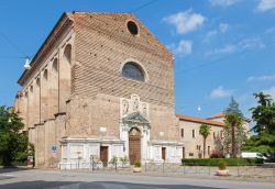 Il prospetto principale della basilica del Carmine, ...
