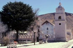 Bolivia Ande chiesa di montagna -  Foto di Giulio Badini i Viaggi di Maurizio Levi 