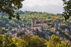 Il borgo di Saint Cirq Lapopie, Midi Pirenei, Francia - © Danielle Bonardelle - Fotolia.com