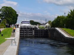 Una delle chiuse lungo il Caledonian Canal in Scozia: Neptune Staircase.