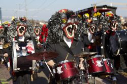 Basel Fasnacht, il celebre Carnevale di Basilea, uno dei più divertenti di tutta la Svizzera - © Olaf Schulz / Shutterstock.com 