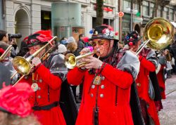 Carnevale di Zurigo (ZueriCarneval Fasnacht) una delle feste più divertenti della Svizzera - © Martin Lehmann / Shutterstock.com 