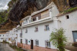 Casa tipica a Setenil de las Bodegas, in Spagna - © FCG / Shutterstock.com