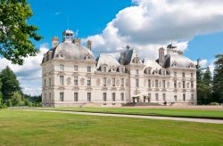 Castello di Cheverny Francia: bellissima dimora da inserire in un tour tra i Castelli della Loira - © Alexander Demyanenko / Shutterstock.com