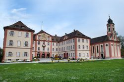 Castello e chiesa di Santa Maria sull'isola di Mainau, Germania.
