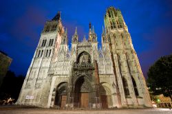 Cattedrale gotica di Rouen: è un odei grandi capolavori dell' Alta Normandia, nelle ragione a nord della Francia  - © Claudio Giovanni Colombo / Shutterstock.com