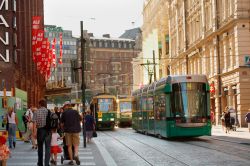 Centro di Helsinki in estate:  Finlandia 2526522 - © Stocksnapper / Shutterstock.com 