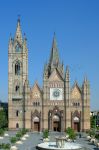 Templo Expiatorio del Santísimo Sacramento: edificato a partire dal 1897, questo tempio della città di Guadalajara è relativamente recente, avendo aperto i battenti solo ...