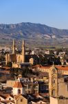 Una veduta di Nicosia (Cipro) dall'alto, con le guglie ben visibili della Moschea di Selimiye, ex Cattedrale di Santa Sofia - © Andriy Markov  / Shutterstock.com