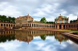 Il Complesso architettonico dello Zwinger, il famoso palazzo di Dresda in Germania - © luchschen / Shutterstock.com