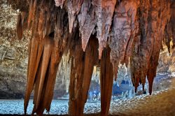 Concrezioni e stalattiti dentro la Djara Cave in Egitto - In collaborazione con I Viaggi di Maurizio Levi
