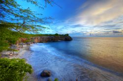 Crepuscolo su di una spiaggia dell'isola di Curacao, Caraibi meridionali - © Kjersti Joergensen / Shutterstock.com