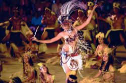 Danza tipica polinesiana alle Isole Marchesi - Fotografia di Giulio Badini